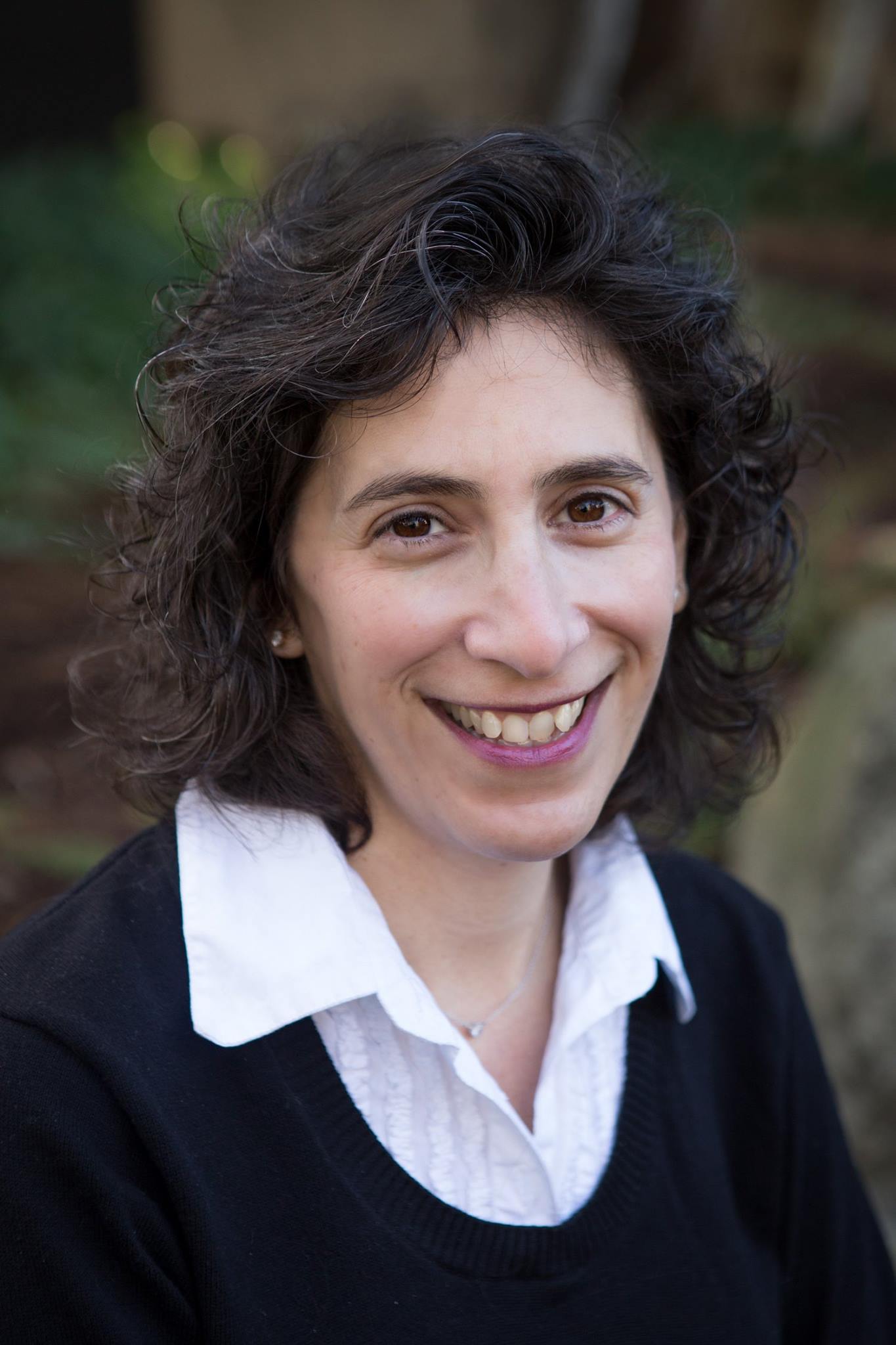 Amee Sherer, an alum of UW Jewish Studies, recently became the Executive Director of Hillel UW. 