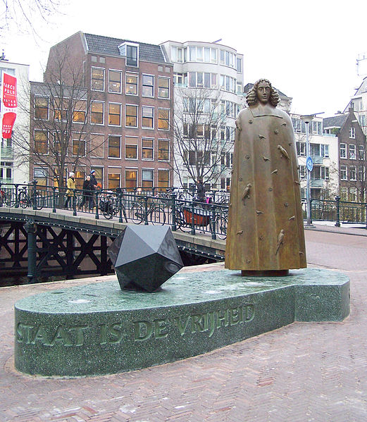 Spinoza status in Amsterdam